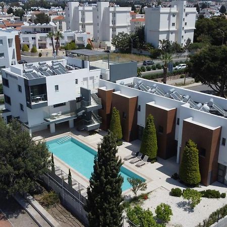 Victoria Suites Paphos ภายนอก รูปภาพ