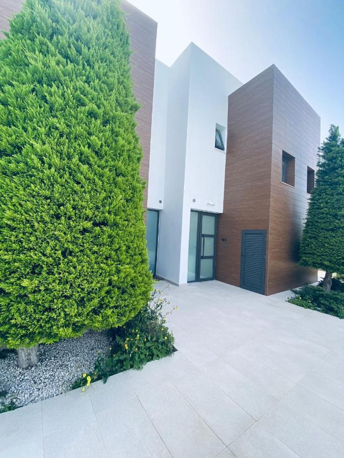 Victoria Suites Paphos ภายนอก รูปภาพ