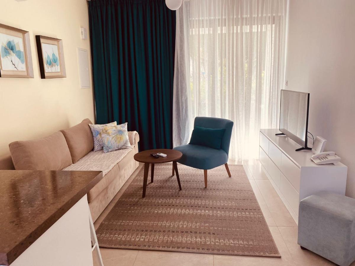 Victoria Suites Paphos ภายนอก รูปภาพ