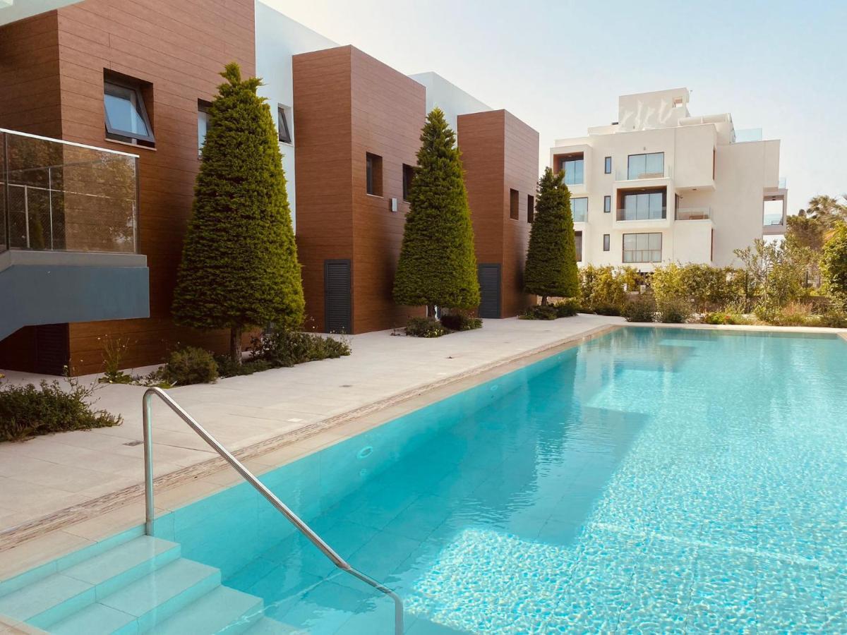 Victoria Suites Paphos ภายนอก รูปภาพ